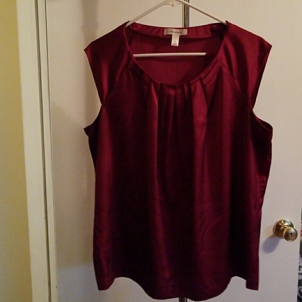 Sleeveless tank